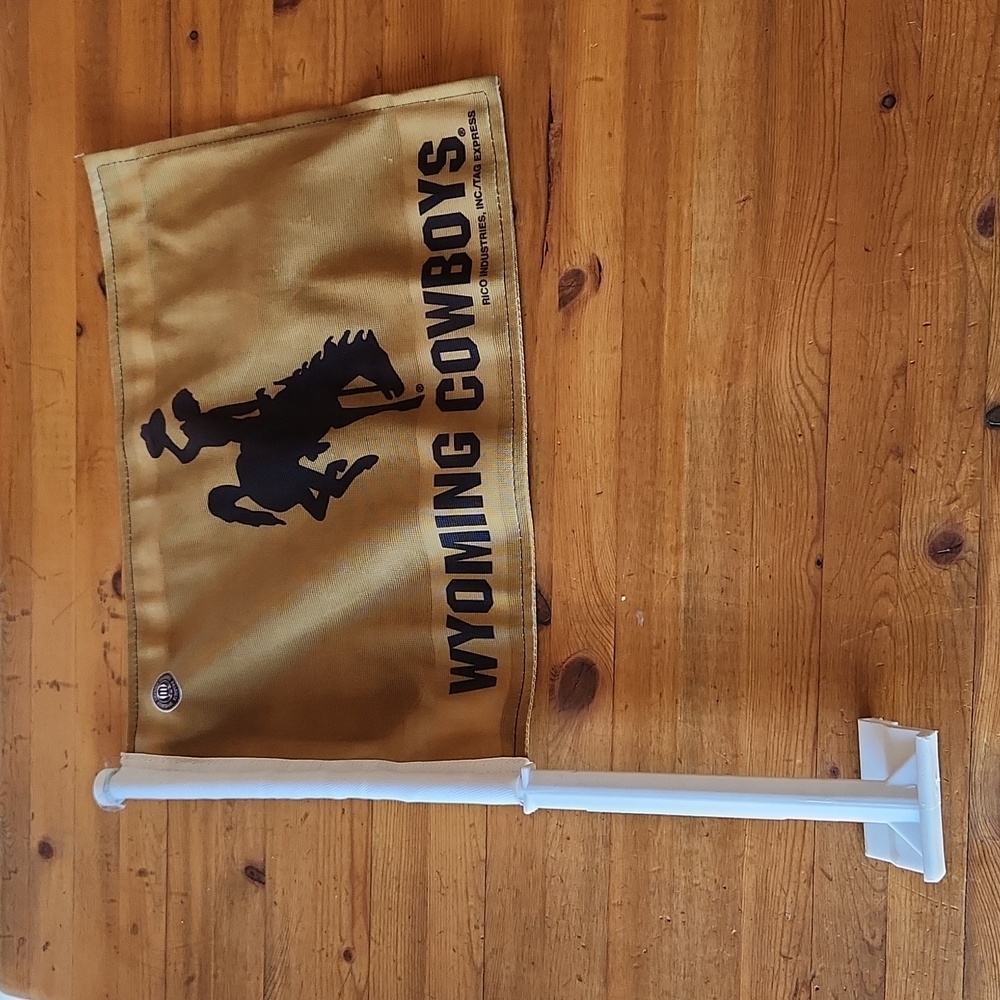 University of Wyoming Cowboys 🤠 Car Window Mounted Flag EUC